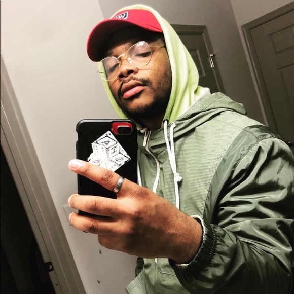 Meet your Posher, Darius - Picture 5 of 7